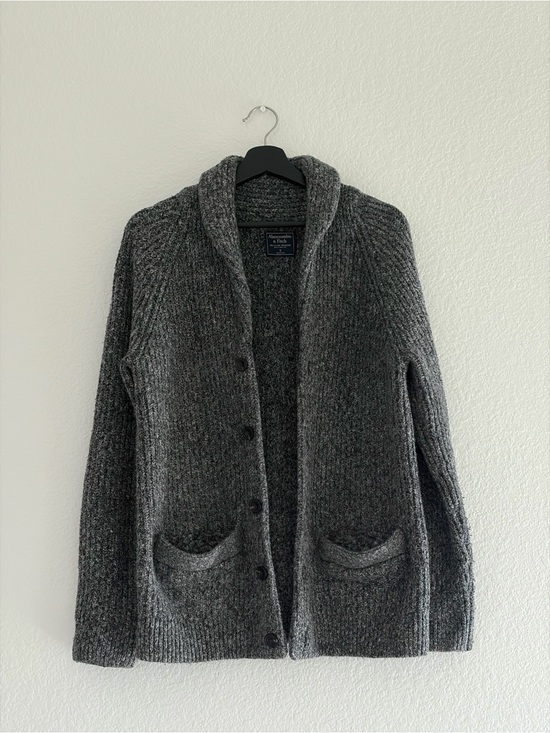 Abercrombie & Fitch Sweaters - Abercrombie & Fitch Gray Knit
Cardigan Sweater